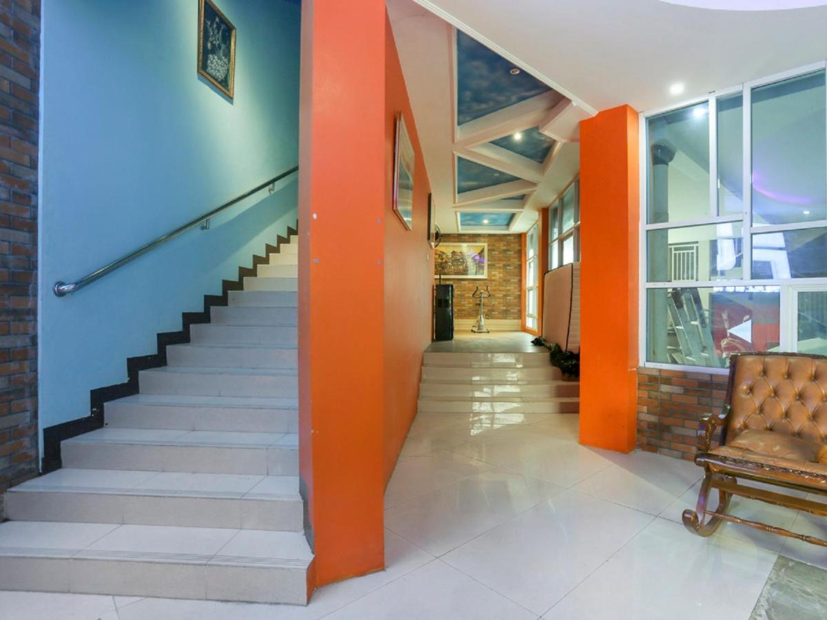 Oyo Life 3520 Indoniaga Palace Тангеранг Екстериор снимка