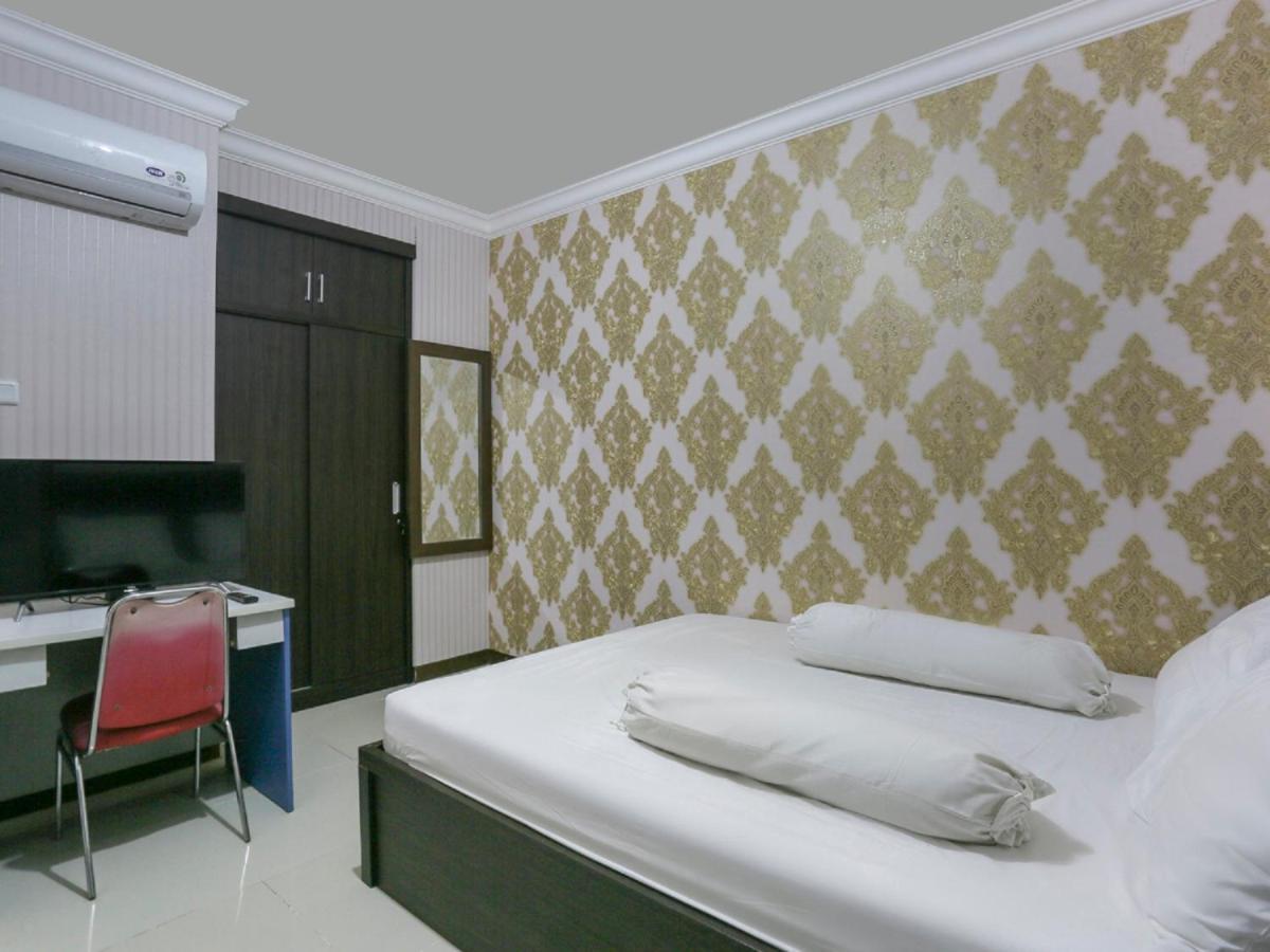 Oyo Life 3520 Indoniaga Palace Тангеранг Екстериор снимка